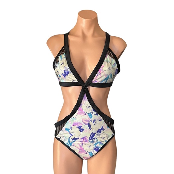 NWT Victoria's Secret One-Piece Strappy Monokini Tropical Mesh Swimsuit size L - Picture 4 of 16